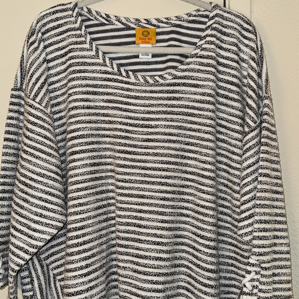New Ruby Rd Woman Blouse - Picture 3 of 12